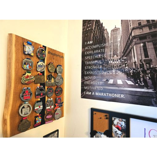 Wall of Fame - Heritage Oak (Mágneses Éremtartó - Tölgy)